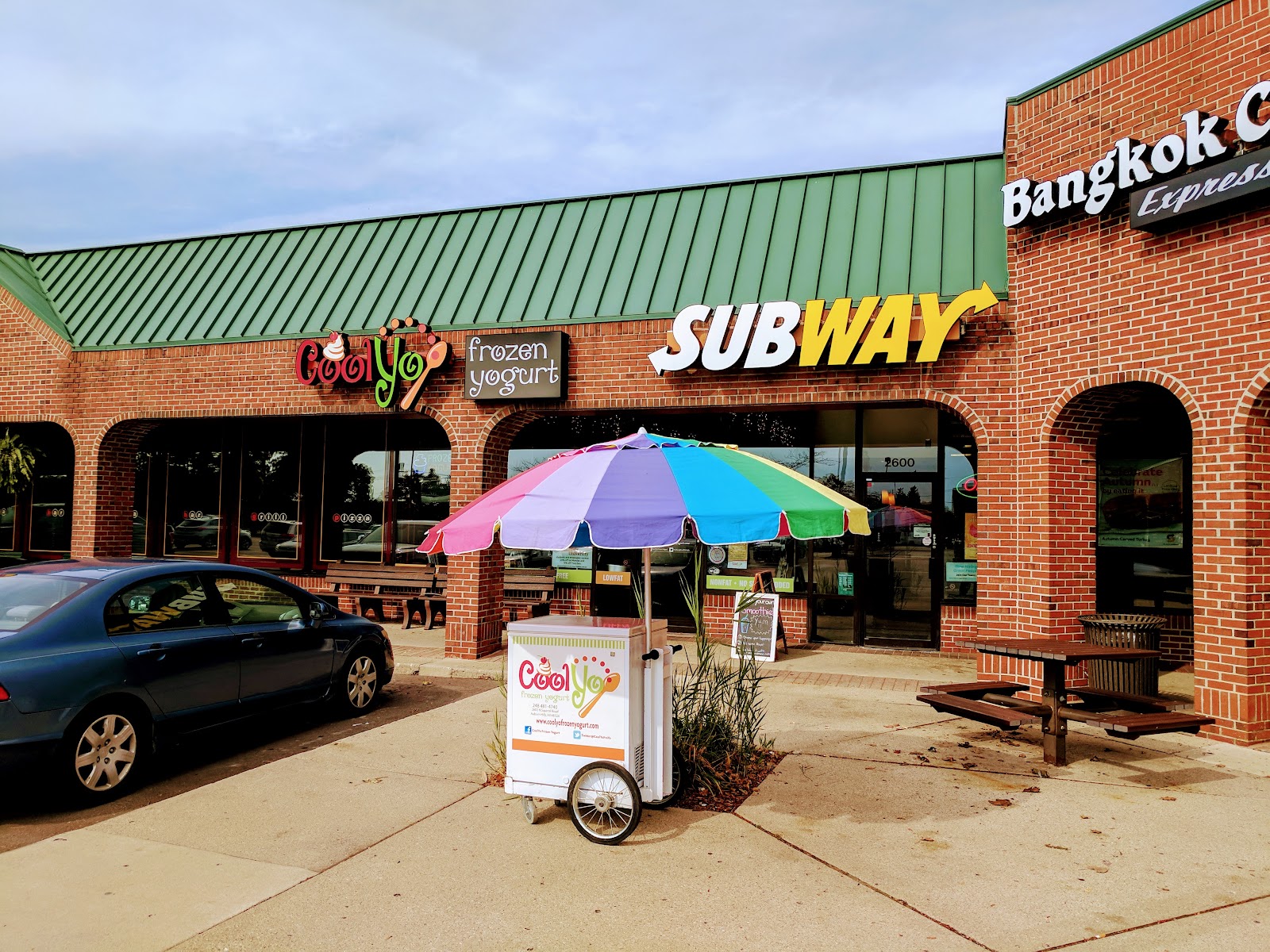 CoolYo (Frozen Yogurt | Bubble Tea | Superfood Smoothies | Coffees) in Auburn Hills